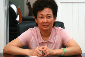 禤思副院长就如何做好毕业生就业工作以及拓展办学空间问题到人文学院调研