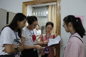 人文学院15级学生参与广西职业院校技能大赛赛务工作