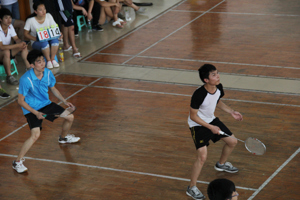 人文学院在第七届学生羽毛球比赛中喜获佳绩