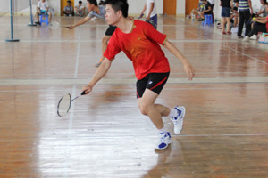 人文学院在第七届学生羽毛球决赛中喜获佳绩