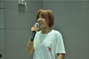 “如何拍摄一部纪录片”——人文学院举办广西艺术学院八十周年校庆优秀毕业生系列讲座