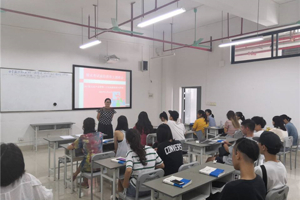 人文学院各班级召开学生考前诚信教育主题班会