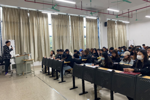 人文团学|| 【思想引领】人文学院团委、学生会开展“强三性”“去四化”学生干部培训