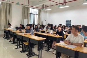 【人文青年】人文学院开展“树立正确党史观，学深践悟再出发”主题团课活动