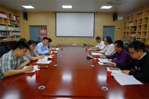 学校党委常委、副校长伏虎带队到人文学院开展学生工作调研