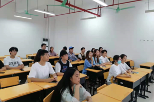 【人文青年】学党史、强信念、跟党走：人文学院组织学生集体观看《全国大学生党史知识竞答大会》