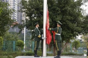 【人文青年】人文学院举行本学期升旗仪式