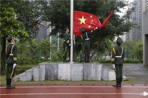 人文学院举行2022-2023春季学期升旗仪式