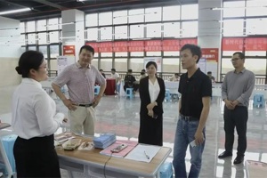 人文学院成功举办2023届毕业生就业双选洽谈会