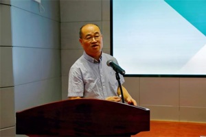 我校艺术人类学中心首席专家、学术委员会主席徐新建教授为师生做学术专题讲座