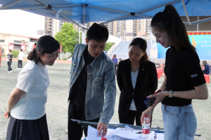 【人文就业】人文学院多方助力毕业生双选会求职