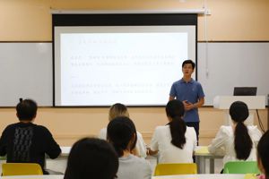 【人文青年】“一站式”学生社区|人文学院举办教师节主题感恩教育活动